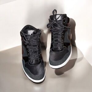 Women’s bkack nike mid length wedge sneakers sz 9.5